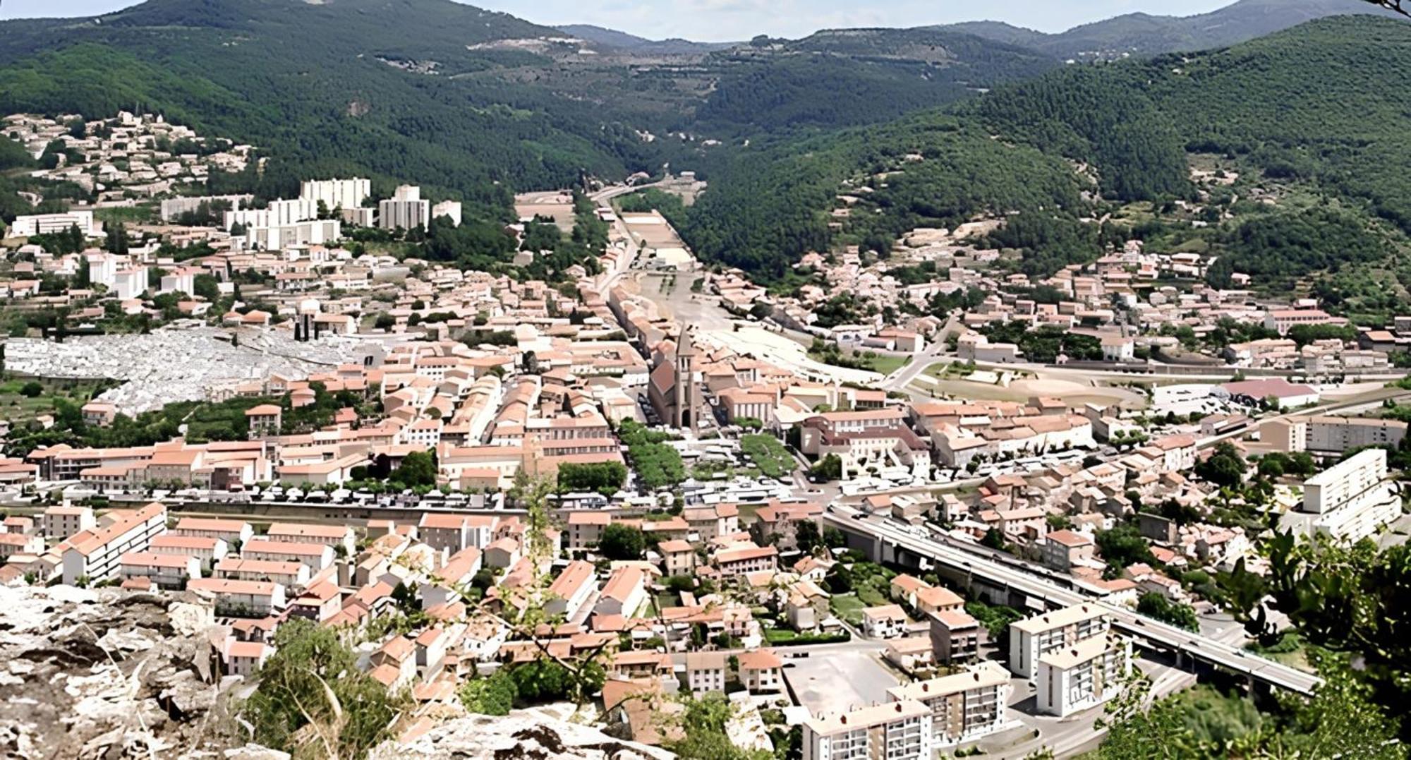 Maison Conviviale Pres Des Cevennes Avec Terrasse La Grand'Combe エクステリア 写真